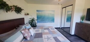 1 habitación, tabla de planchar con plancha, wifi gratis y ropa de cama 