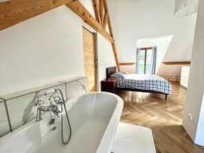 5 habitaciones y wifi gratis