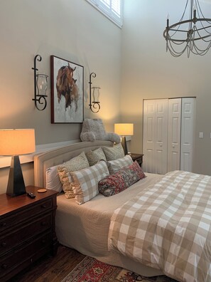 3 bedrooms, iron/ironing board, WiFi, bed sheets