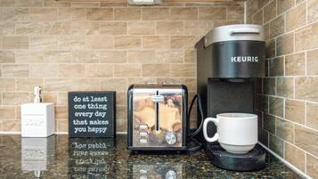 Kaffe og/eller kaffemaskine