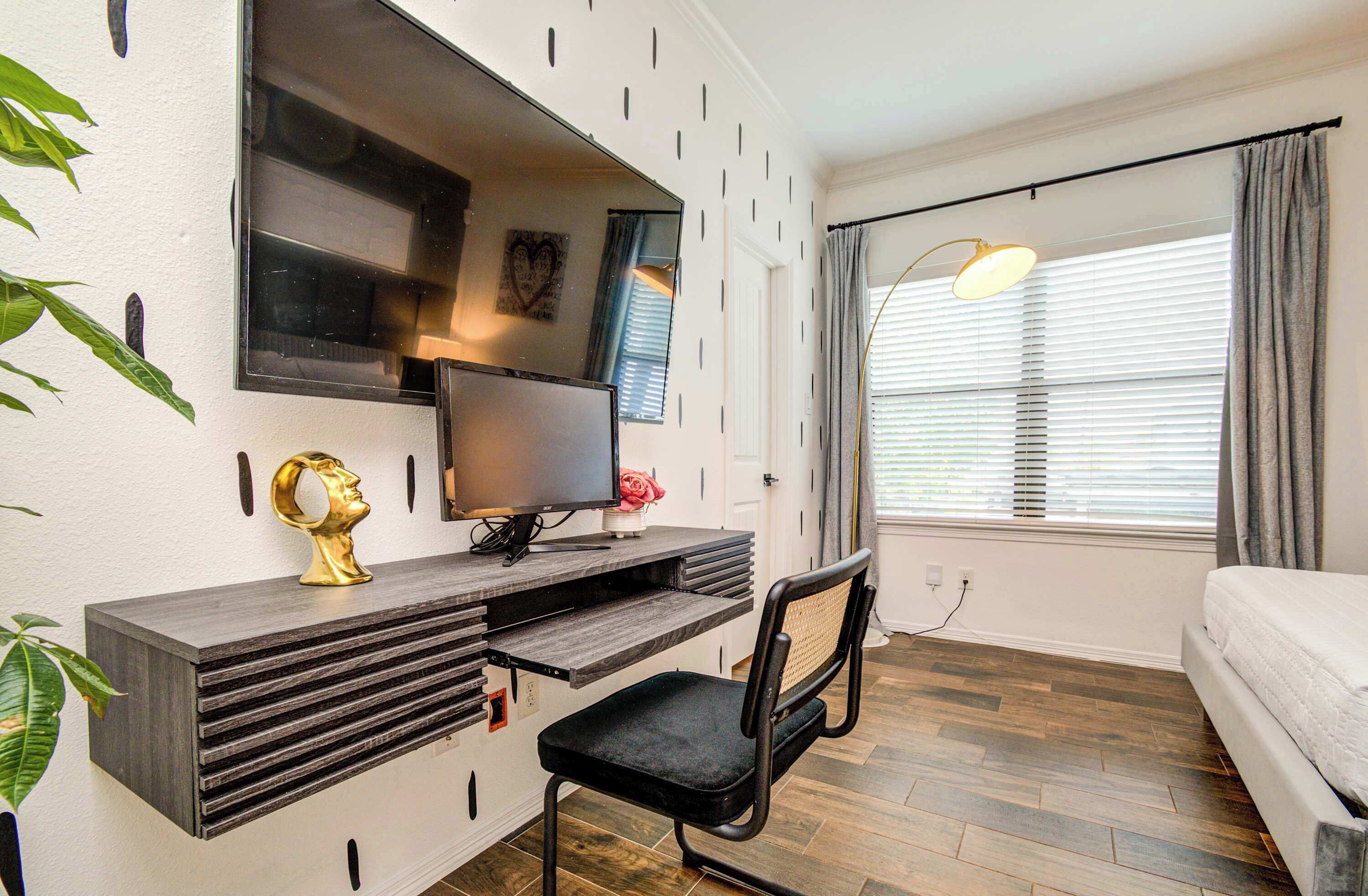 1 bedroom, iron/ironing board, travel cot, WiFi