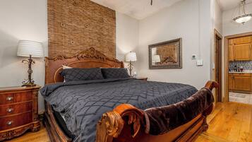 1 bedroom, in-room safe, iron/ironing board, WiFi