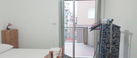 1 dormitorio y ropa de cama