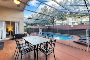A heated pool - Champions Gate!*Disney Themes!*4 Bedrooms!*Private Pool!* (Davenport)
