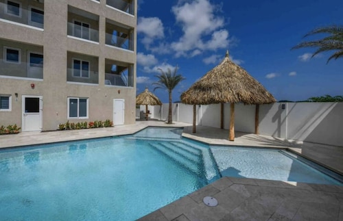 New Aruba Condo with Huge Pool