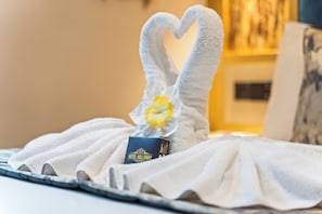 Hochwertige Bettwaren, Minibar, kostenloses WLAN, Bettwäsche