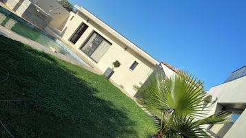 Alberca al aire libre