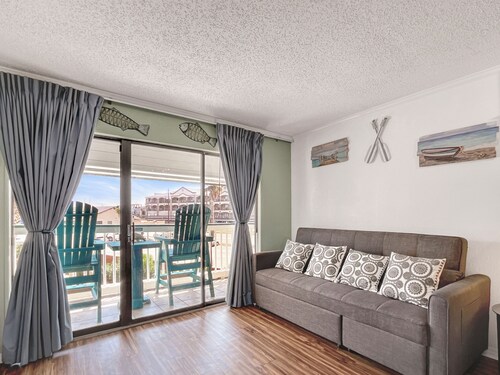 Beautiful Galveston, ocean front, Ocean views, Comfortable Beds N Amazing pools.