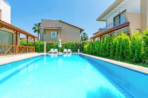 Seasonal outdoor pool - Paradise Town Villa Beliza (Serik)