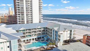 Exterior - Sea Glass 412 - New Unit! Beachside! HUGE Resort Style Pool! (Gulf Shores)