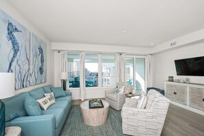 TV - Sea Glass 412 - New Unit! Beachside! HUGE Resort Style Pool! (Gulf Shores)