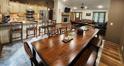 Minutes to Caves! Private Woods! Game Room & Media Room! Great for Get-togethers