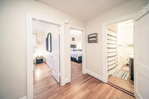 3 bedrooms, travel cot, WiFi, bed sheets