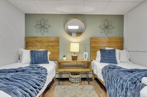 2 bedrooms, iron/ironing board, WiFi, bed sheets