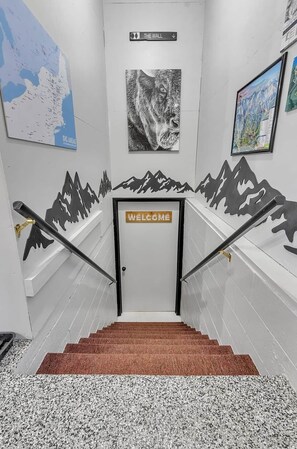 Interior - Hideaway • Walk to Town & Slopes • Hot Tub (Ellicottville)