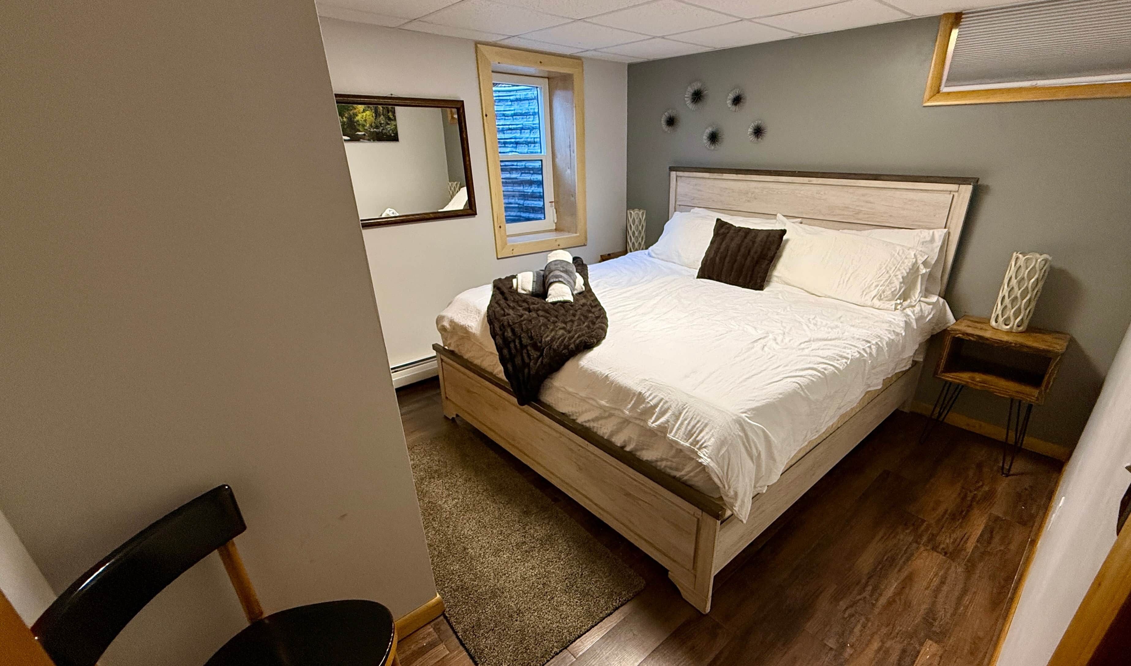 2 bedrooms, iron/ironing board, WiFi, bed sheets