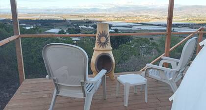 Luxury Stargazing Glamping, private deck, eco bath. Pets welcome.