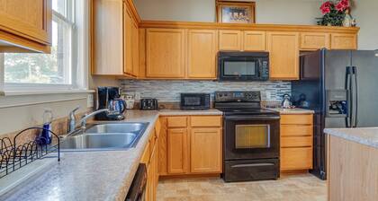 Indianapolis Home w/ Patio & Community Pool!