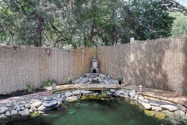 المنطقة المحيطة بالمنشأة