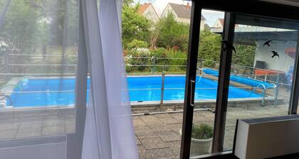 Idyllische Ferienwohnung mit Garten und Pool