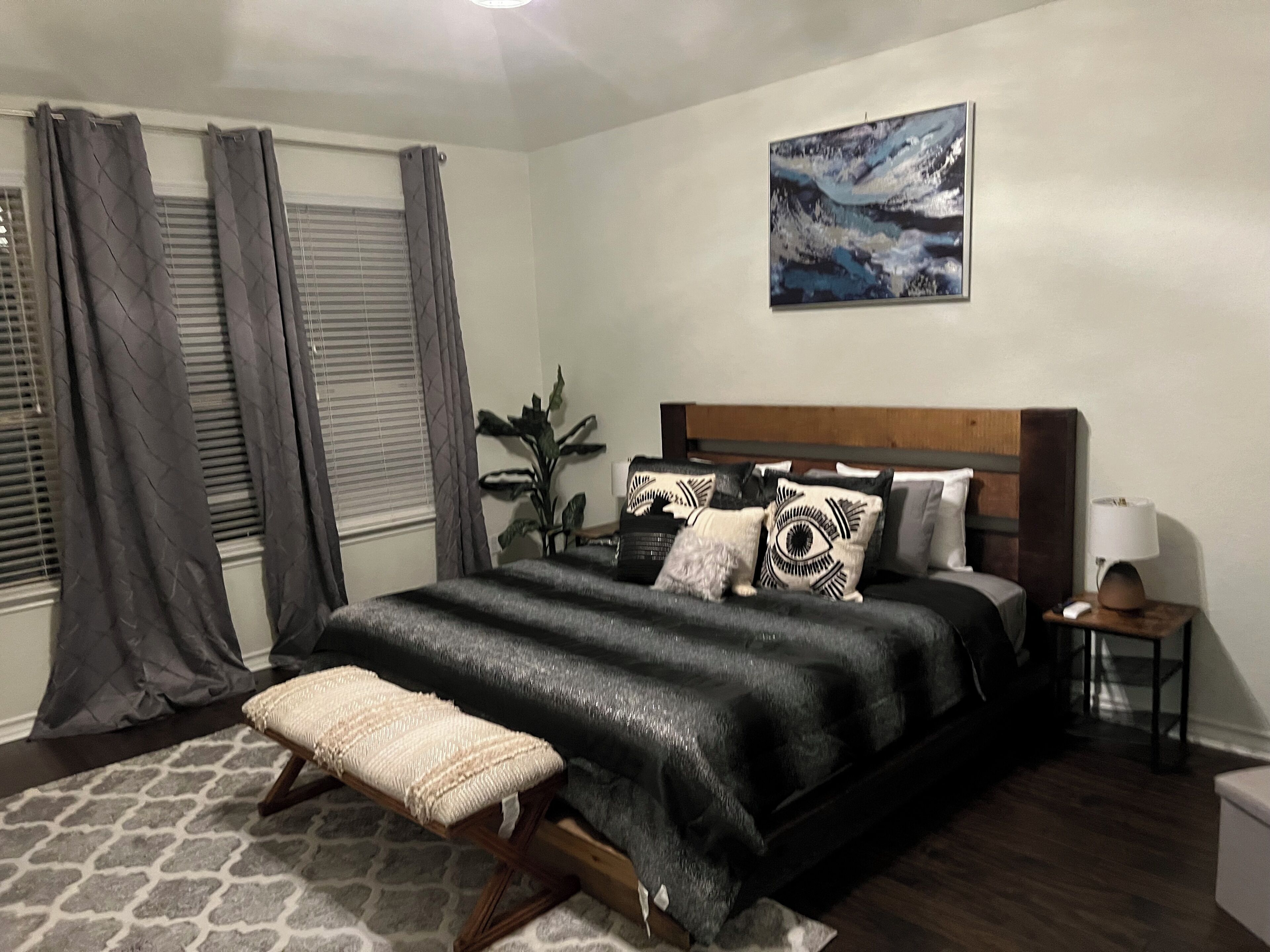 7 chambres, fer et planche à repasser, Wi-Fi, draps fournis