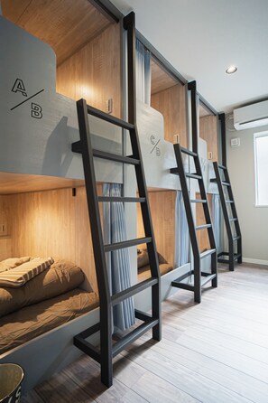 Mixed Dormitory, Non Smoking | Free WiFi - Orange County Guest House - Hostel (Izumisano)