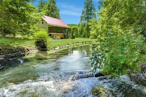 Exterior - Riverside Oasis! Close to Helen and Wineries (Suches)