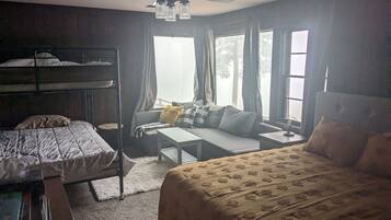 2 bedrooms, WiFi, bed sheets