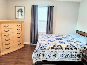 3 chambres, bureau, fer et planche à repasser, Wi-Fi gratuit