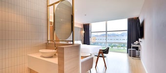 Browndot Busan Newport Signature