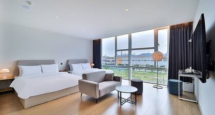 Browndot Busan Newport Signature