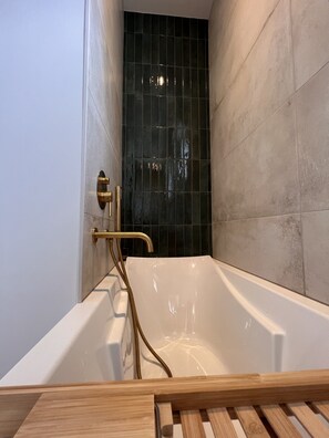 Hair dryer, towels, soap, toilet paper - Morgane's house, 450 meters from the beach (Vaux-sur-Mer)