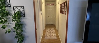 The Hoosier Hideaway ~ 3BR 2B House across the street from Memorial Stadium