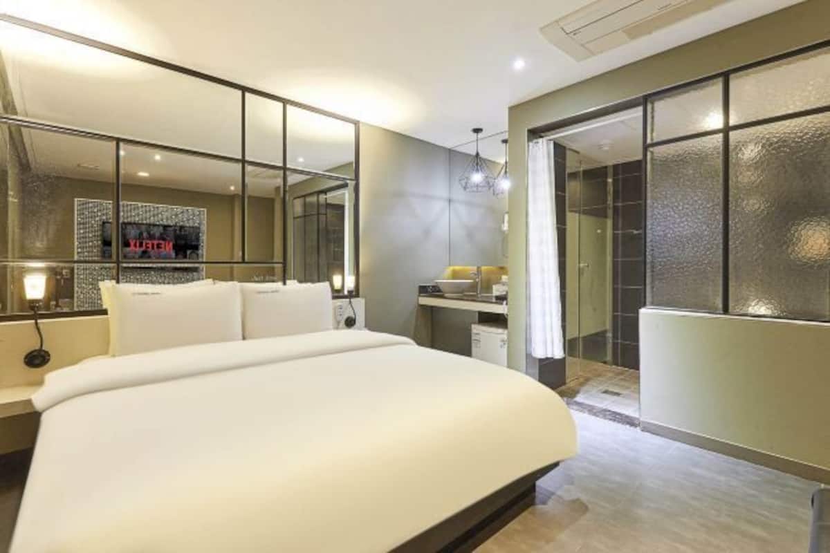 Chambres insonorisées, Wi-Fi gratuit, draps fournis