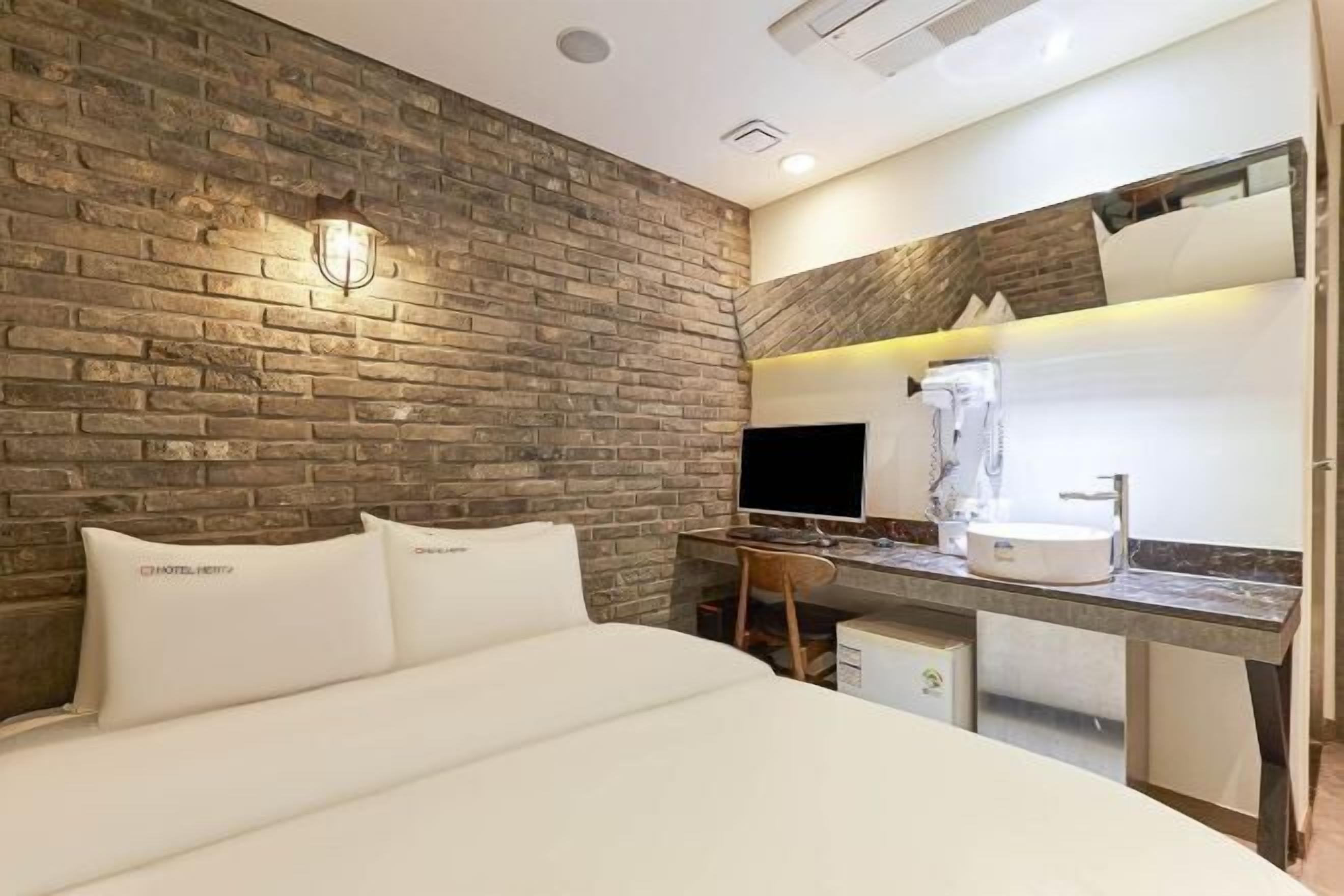 Chambres insonorisées, Wi-Fi gratuit, draps fournis