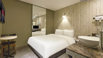 Soundproofing, free WiFi, bed sheets