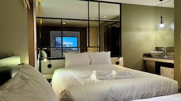 City Twin Room | Soundproofing, free WiFi, bed sheets