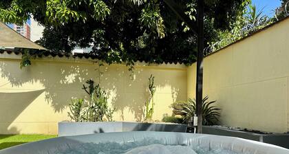 Lujosa Villa en poblado con piscina privada!