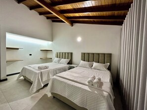 6 chambres, coffres-forts dans les chambres, Wi-Fi, draps fournis