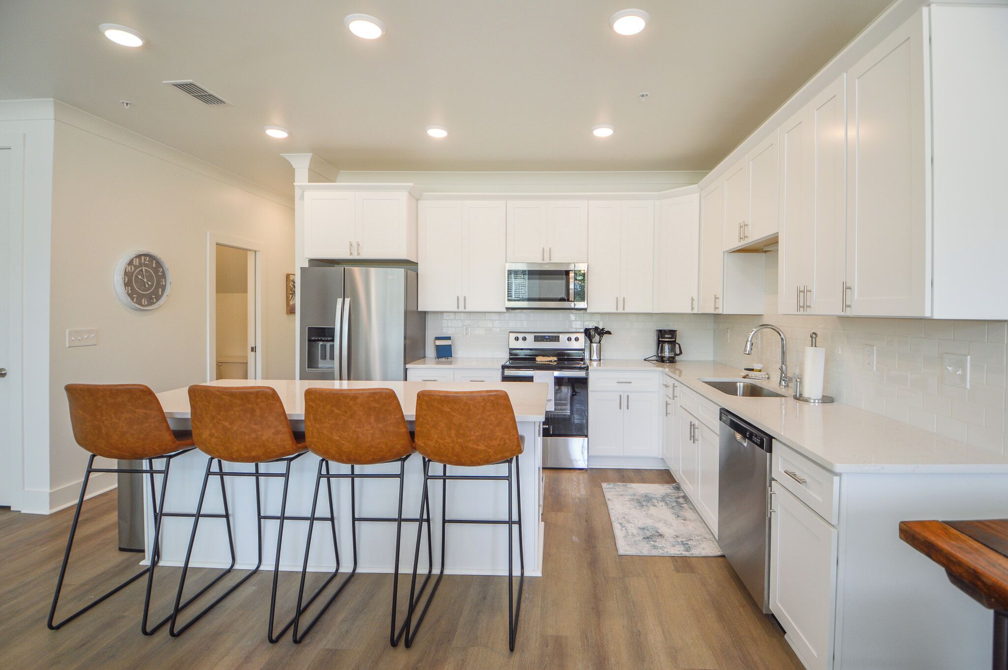 Refrigerador, microondas, horno, placa de cocina