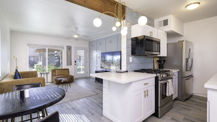 Ash & Ko Boutique Lodging