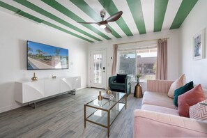 Deluxe Apartment | Living area - Ash & Ko Boutique Lodging (Phoenix)