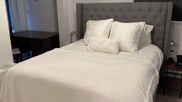 2 bedrooms, desk, iron/ironing board, free WiFi