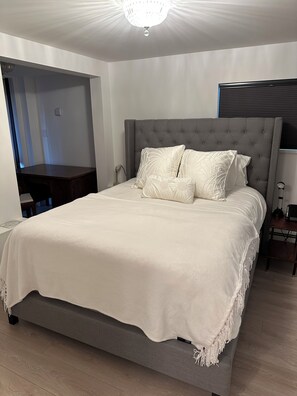 2 bedrooms, desk, iron/ironing board, free WiFi