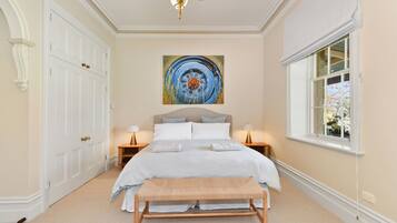 5 bedrooms, desk, iron/ironing board, travel cot