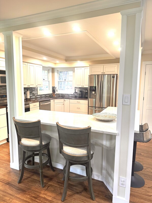 Fridge, microwave, oven, stovetop - Paradise found, look no further (Hilton Head Island)