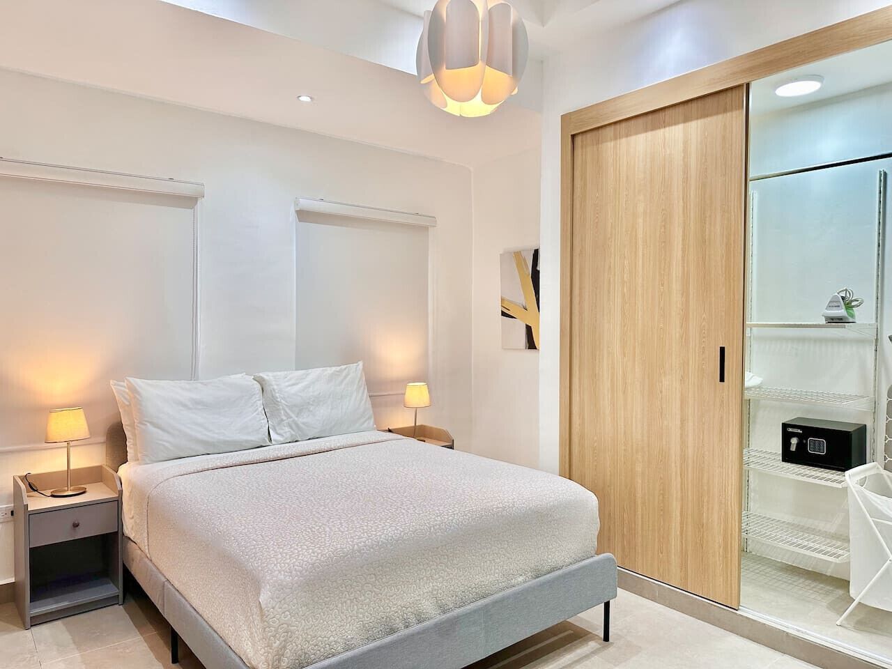 1 室のベッドルーム、デスク、アイロン / アイロン台、WiFi