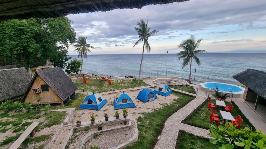 Hagdan Reef Dive Spot by HiveRooms