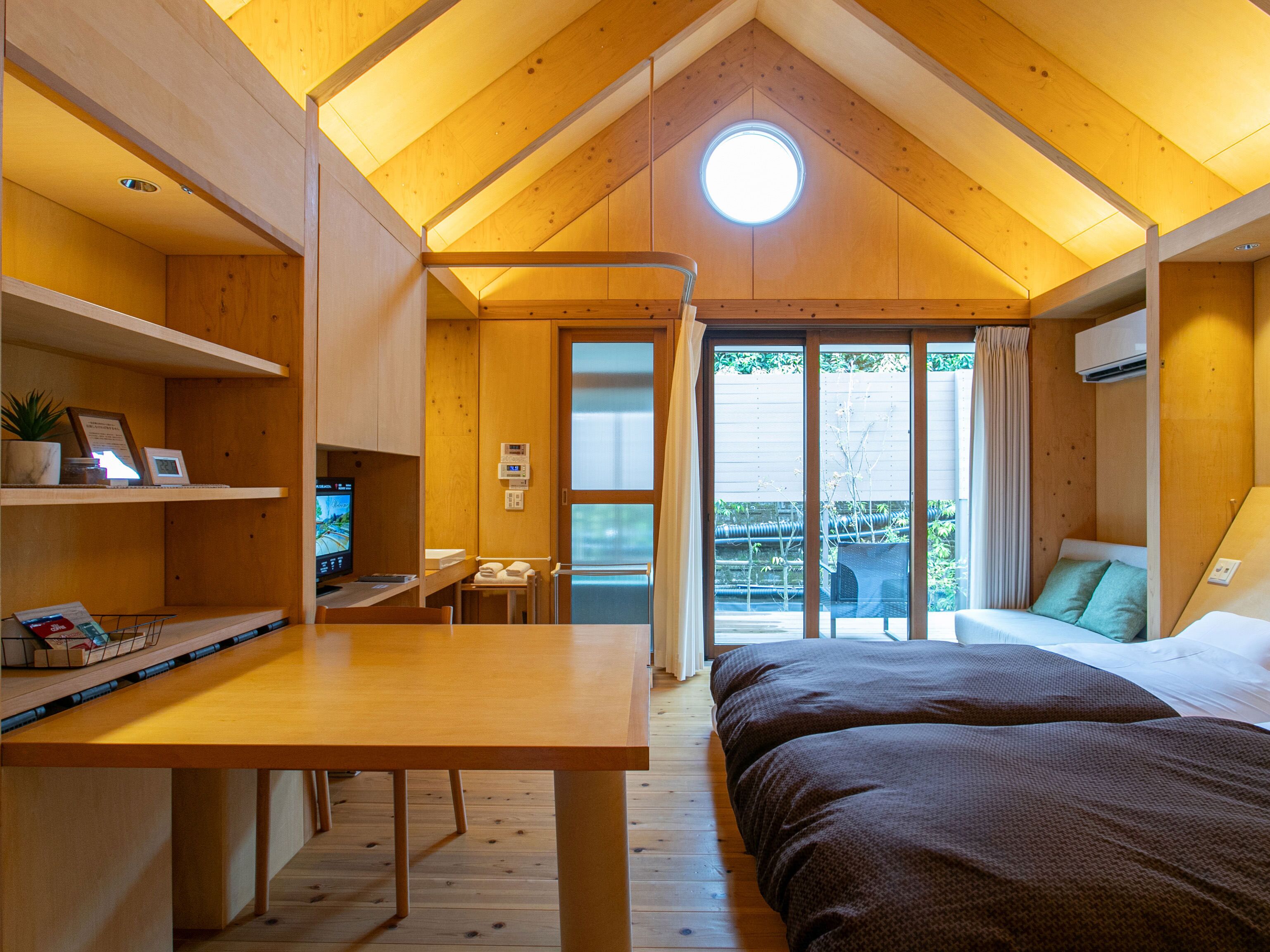 Standard Twin Room, Non Smoking | Down comforters, free WiFi, bed sheets