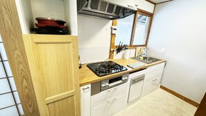 冷蔵庫、電子レンジ、オーブン、食器洗い機